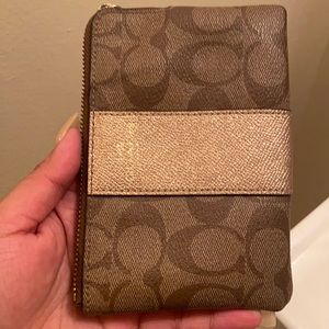 Coach wristlet used a few times
